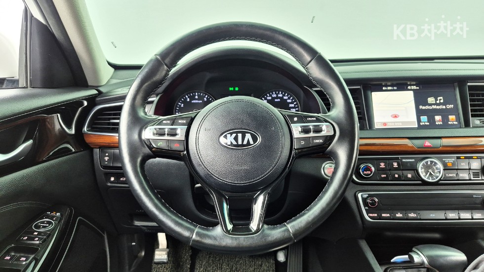 Kia K7 — miniaturë 13
