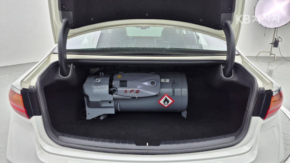 Kia K7 — miniaturë 24