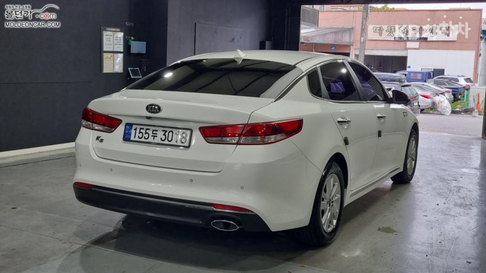 Kia K5 — miniaturë 2