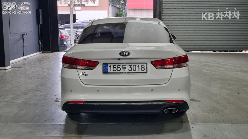 Kia K5 — miniaturë 4