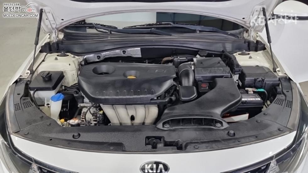Kia K5 — miniaturë 8
