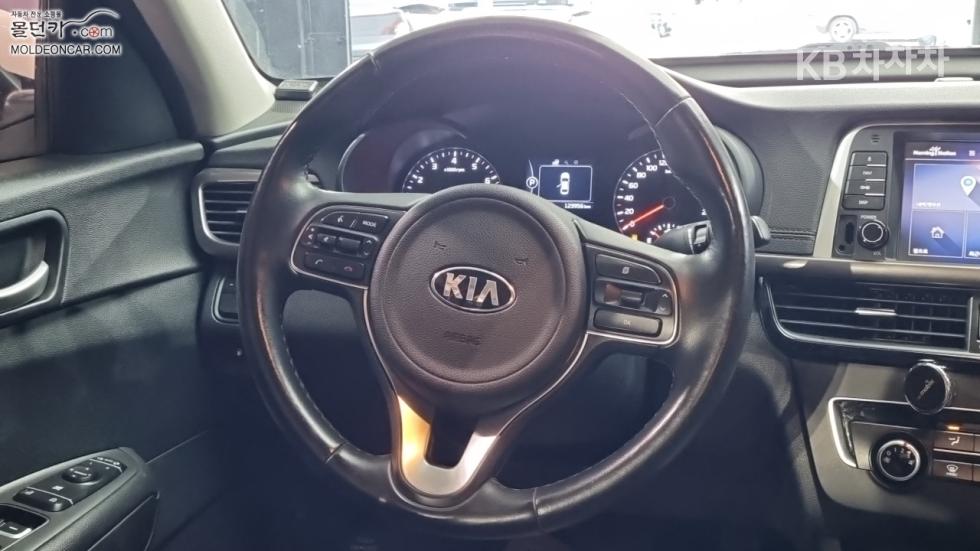Kia K5 — miniaturë 11