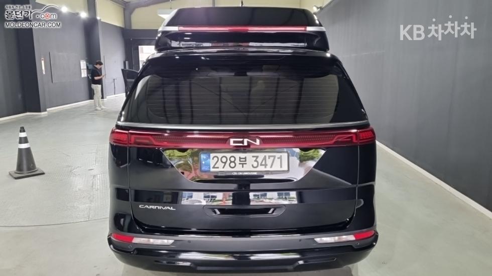 Kia Carnival — miniaturë 4