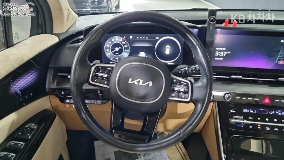 Kia Carnival — miniaturë 11