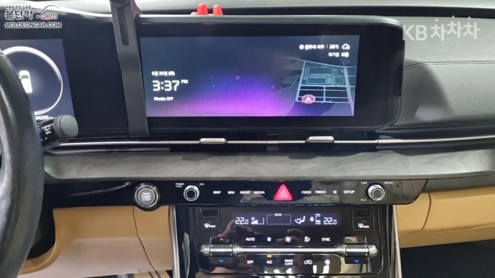 Kia Carnival — miniaturë 12