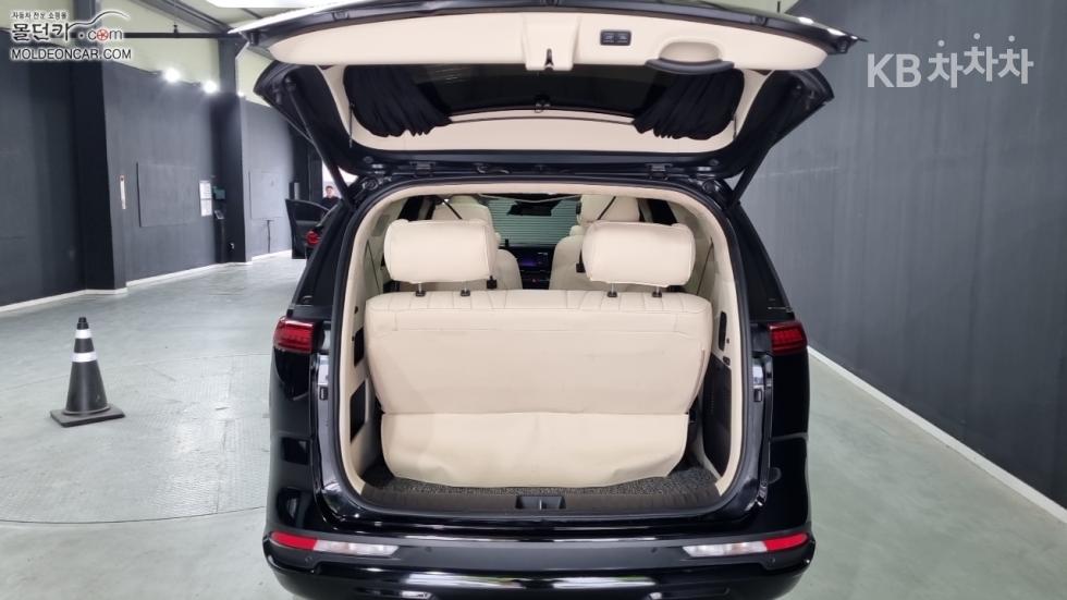 Kia Carnival — miniaturë 18