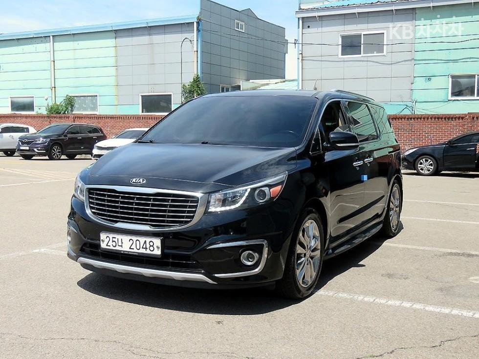 Kia Carnival — miniaturë 2