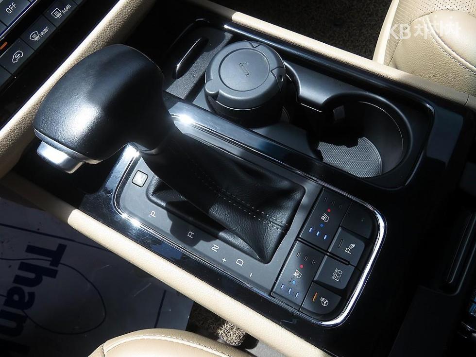 Kia Carnival — miniaturë 14