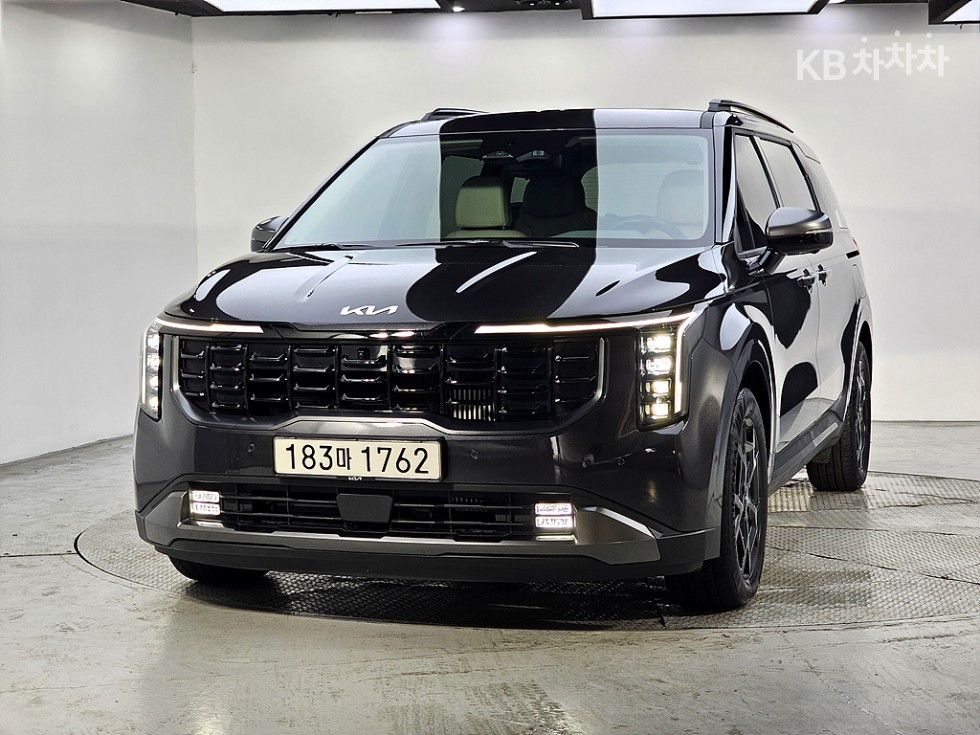 Kia Carnival — miniaturë 2