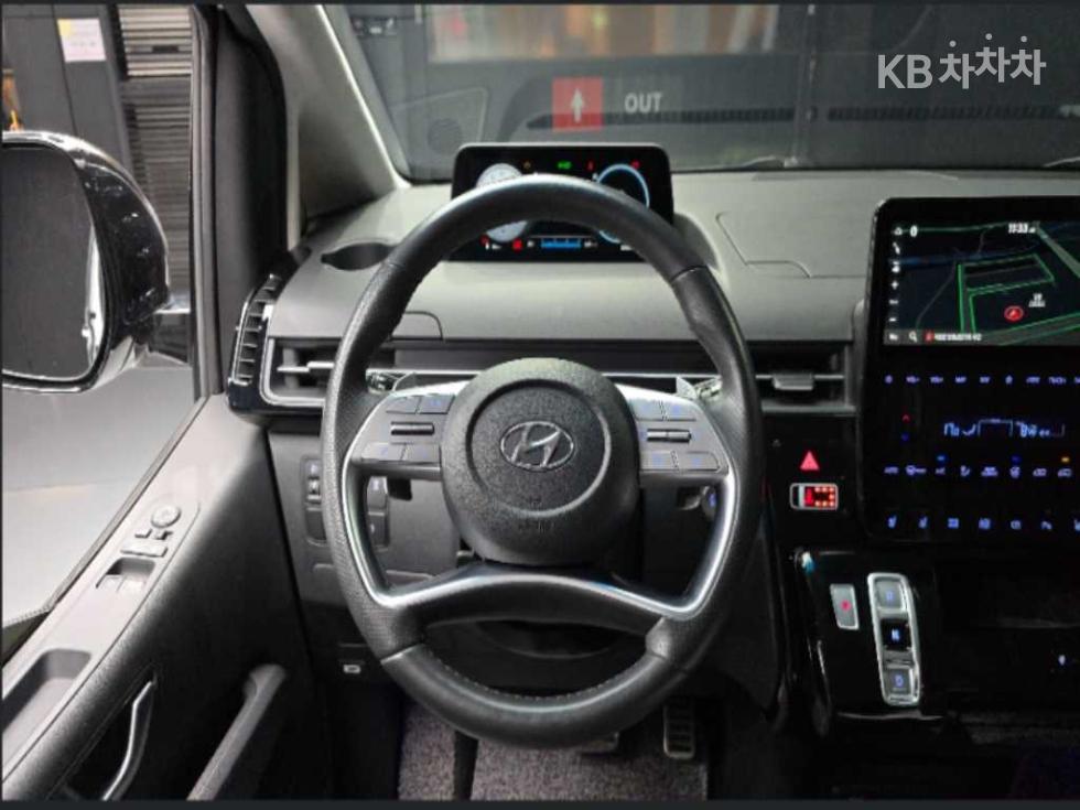 Hyundai Staria — miniaturë 13