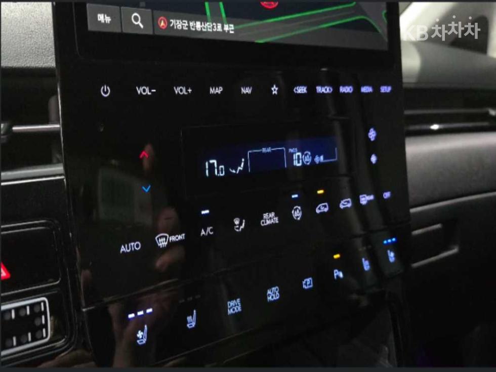 Hyundai Staria — miniaturë 18