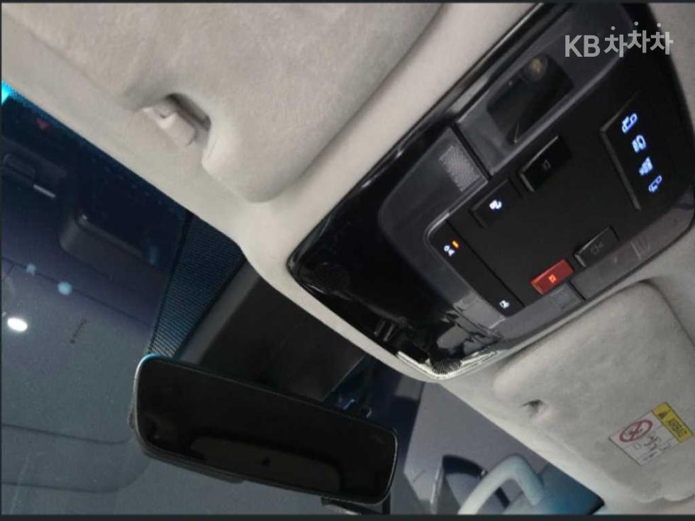 Hyundai Staria — miniaturë 19