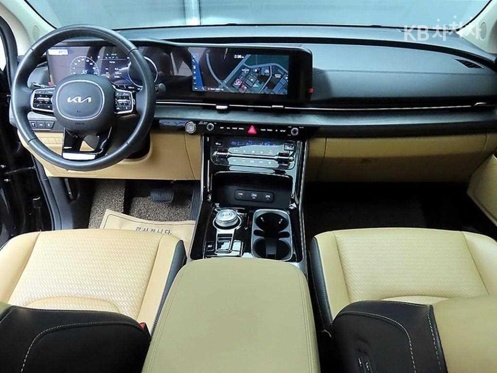 Kia Carnival — miniaturë 7