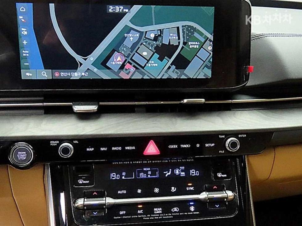 Kia Carnival — miniaturë 12