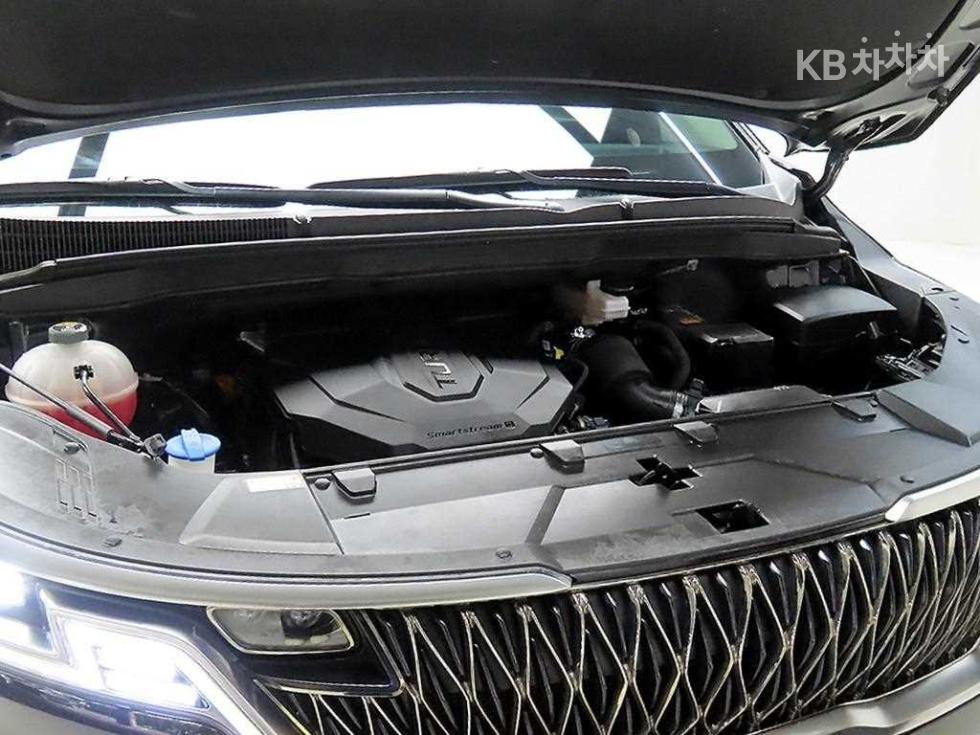 Kia Carnival — miniaturë 18