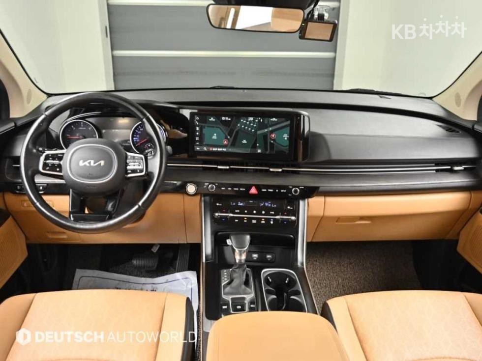 Kia Carnival — miniaturë 7