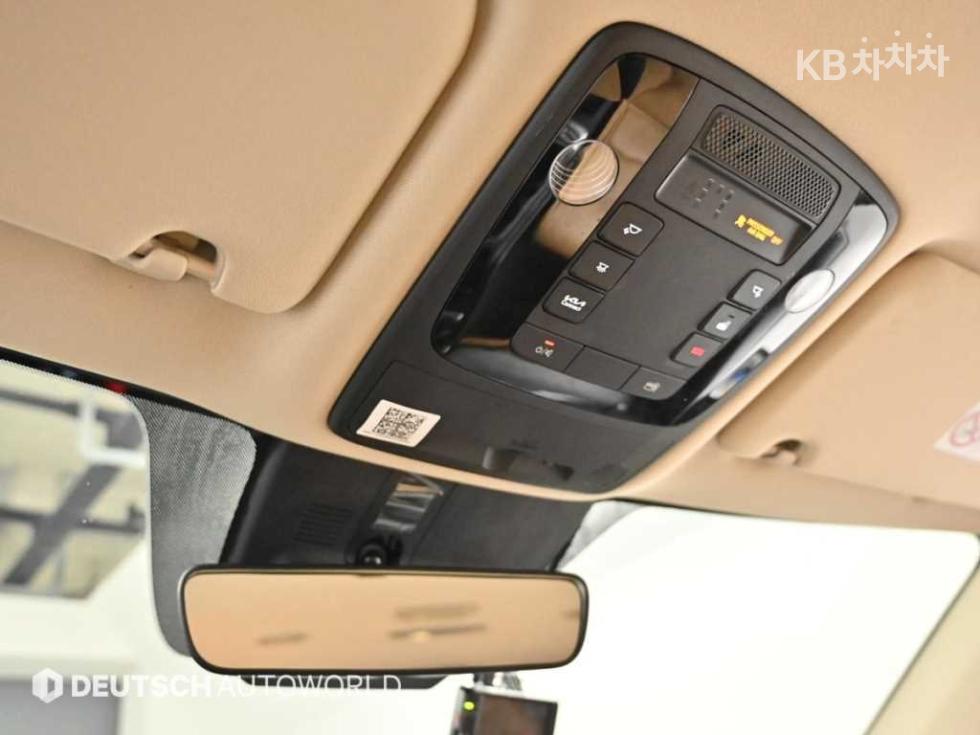 Kia Carnival — miniaturë 18