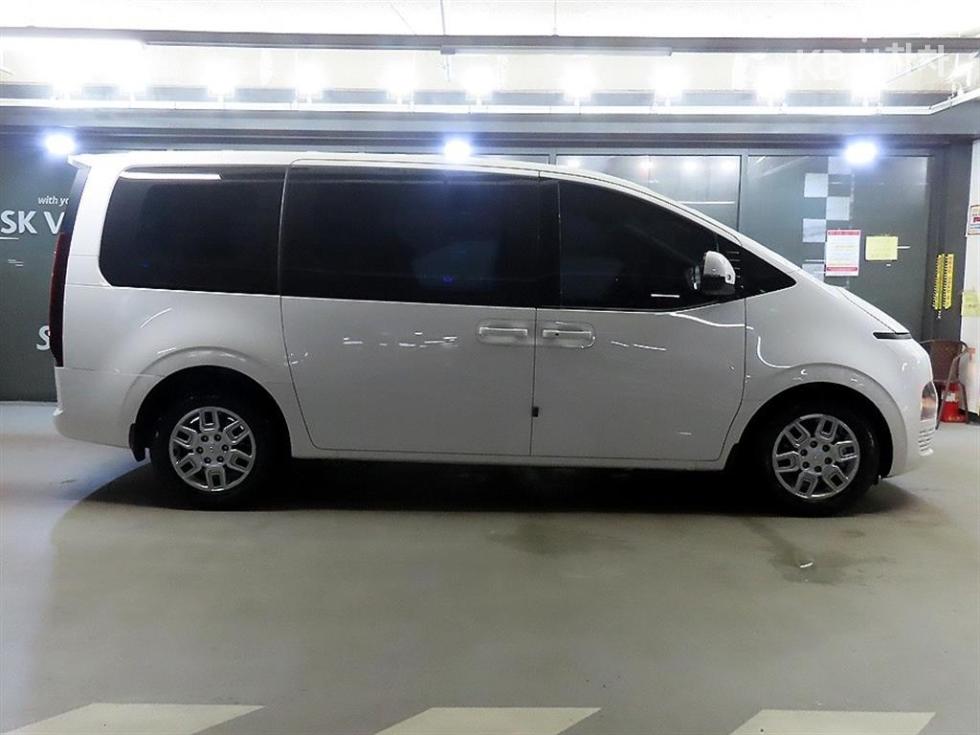 Hyundai Staria — miniaturë 3
