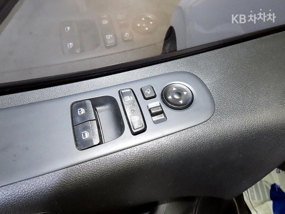 Hyundai Staria — miniaturë 12