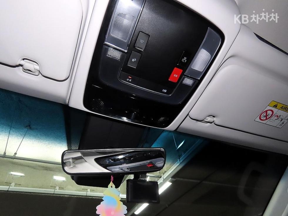 Hyundai Staria — miniaturë 16