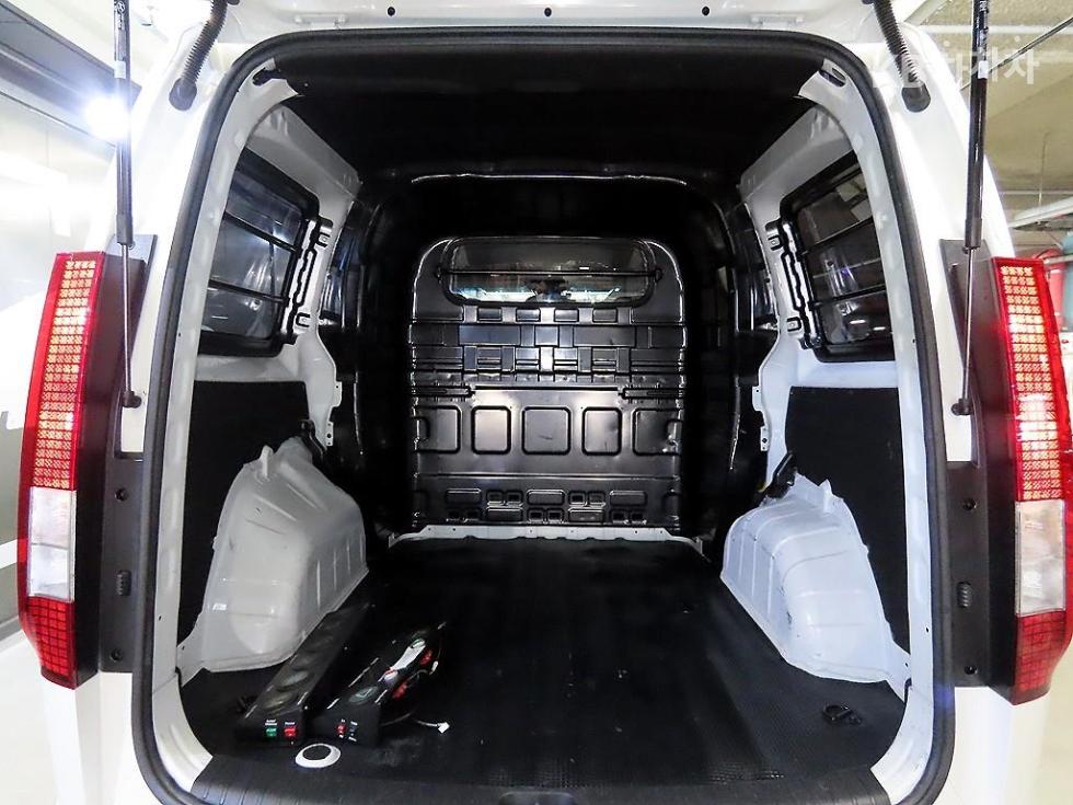Hyundai Staria — miniaturë 17