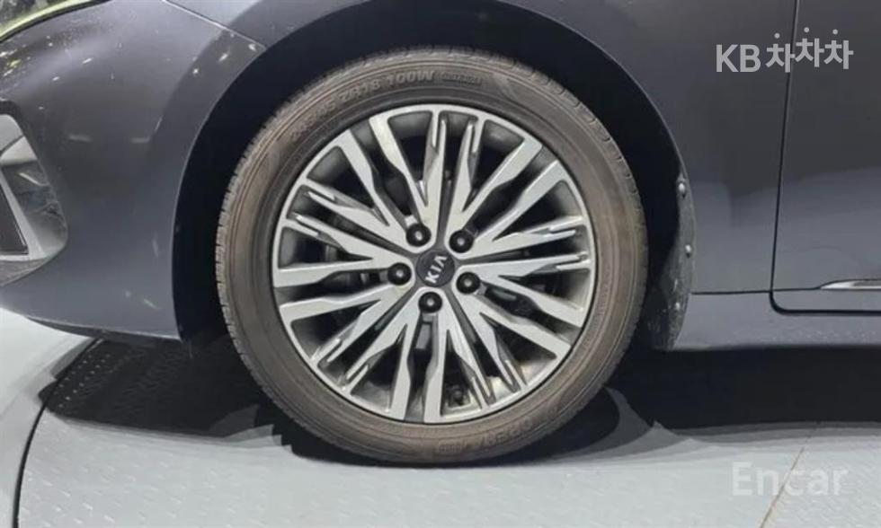 Kia K7 — miniaturë 5