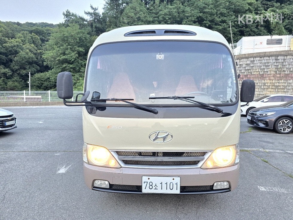 Hyundai County