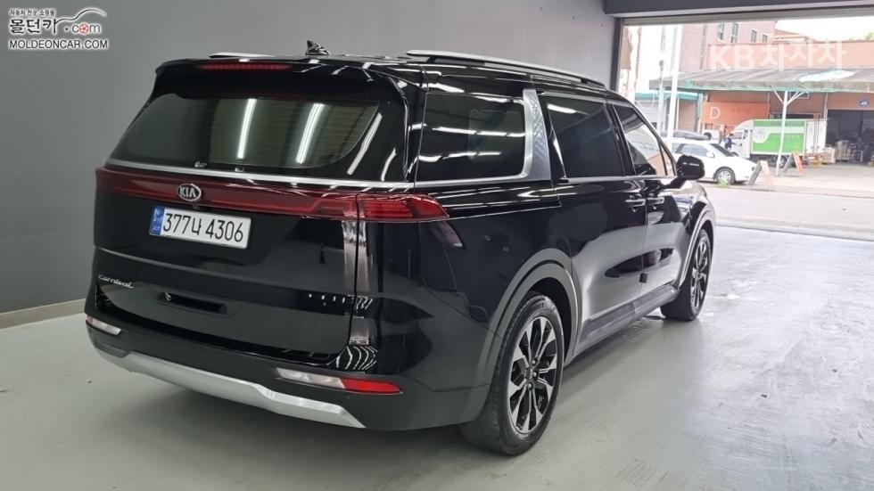 Kia Carnival — miniaturë 2