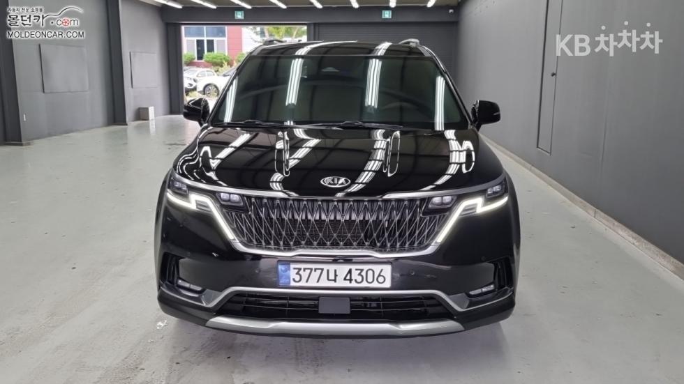Kia Carnival — miniaturë 3