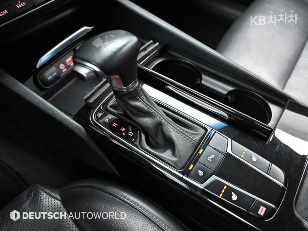 Kia K7 — miniaturë 9
