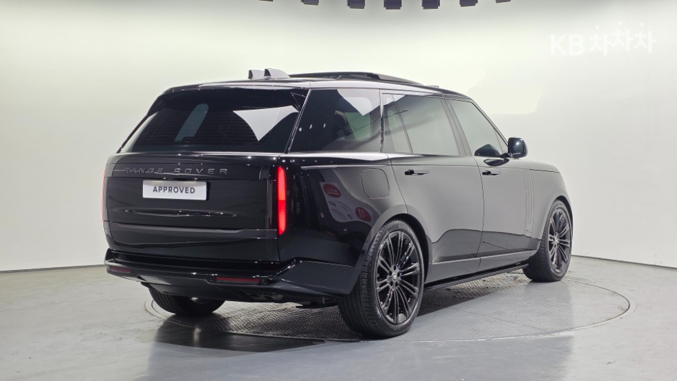 Land Rover Range Rover — miniaturë 2