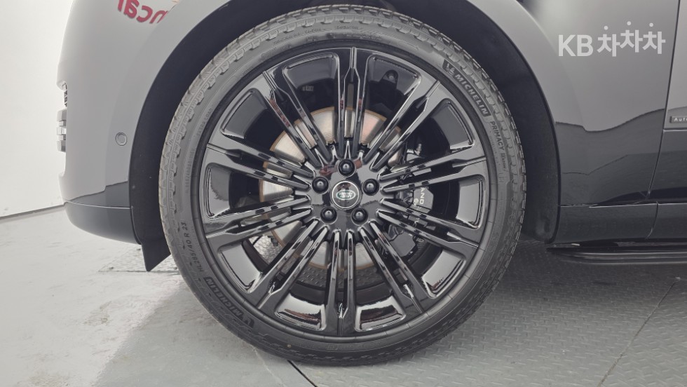 Land Rover Range Rover — miniaturë 8