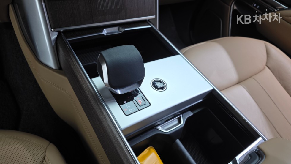 Land Rover Range Rover — miniaturë 13