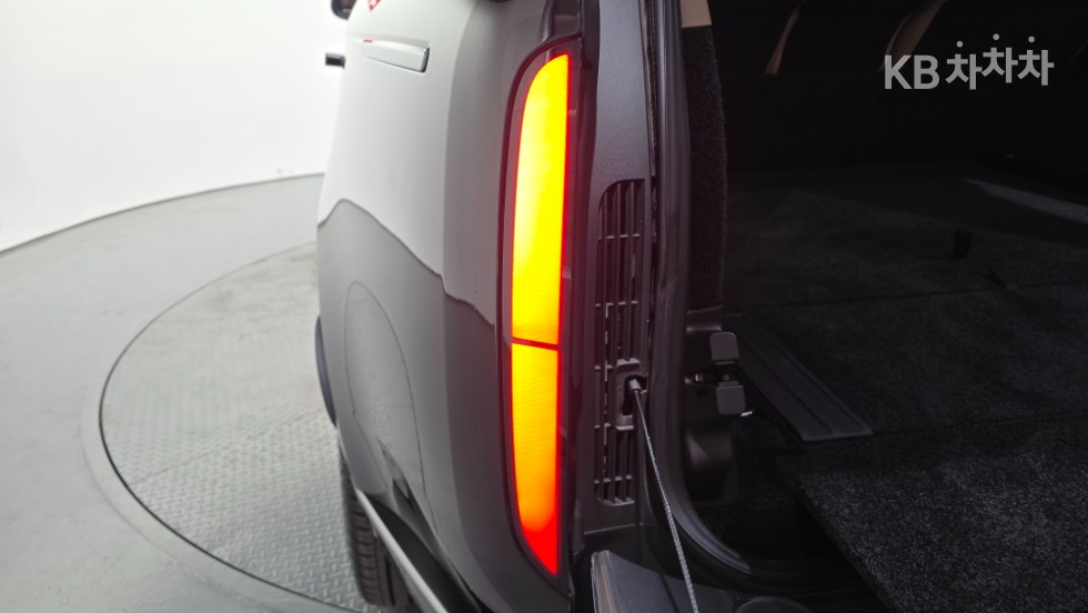 Land Rover Range Rover — miniaturë 18