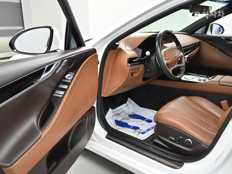 Genesis G80 — miniaturë 11