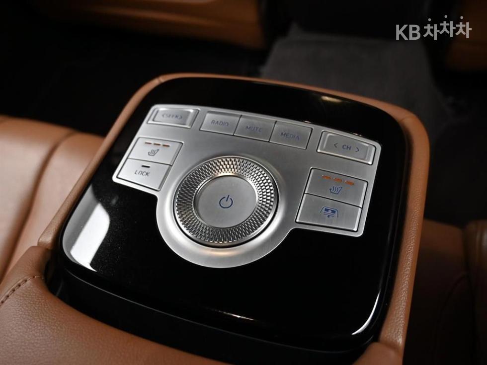 Genesis G80 — miniaturë 17
