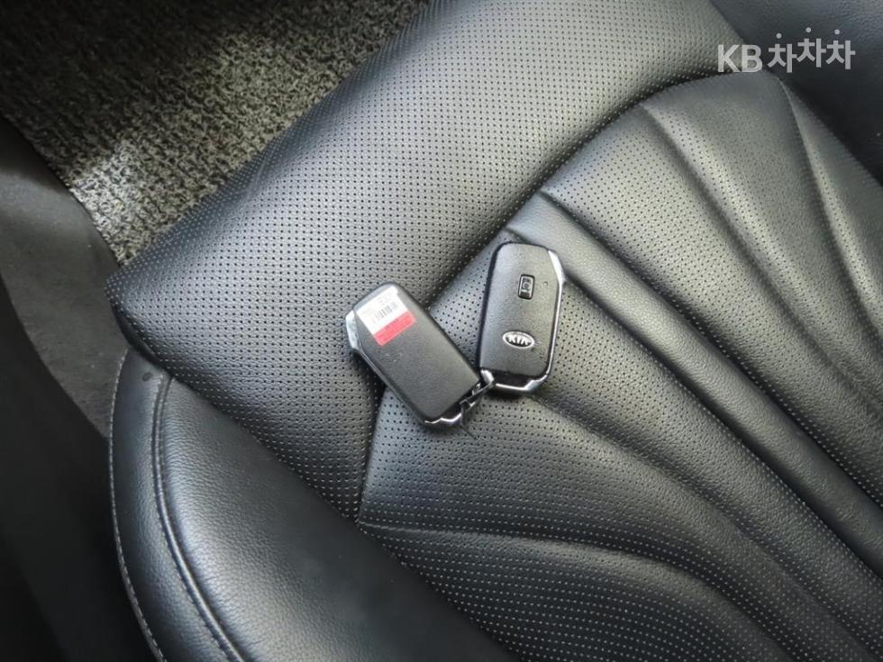 Kia K5 — miniaturë 19