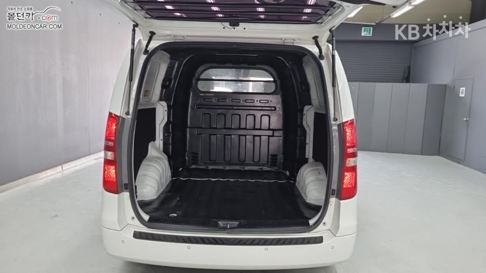 Hyundai Starex — miniaturë 18