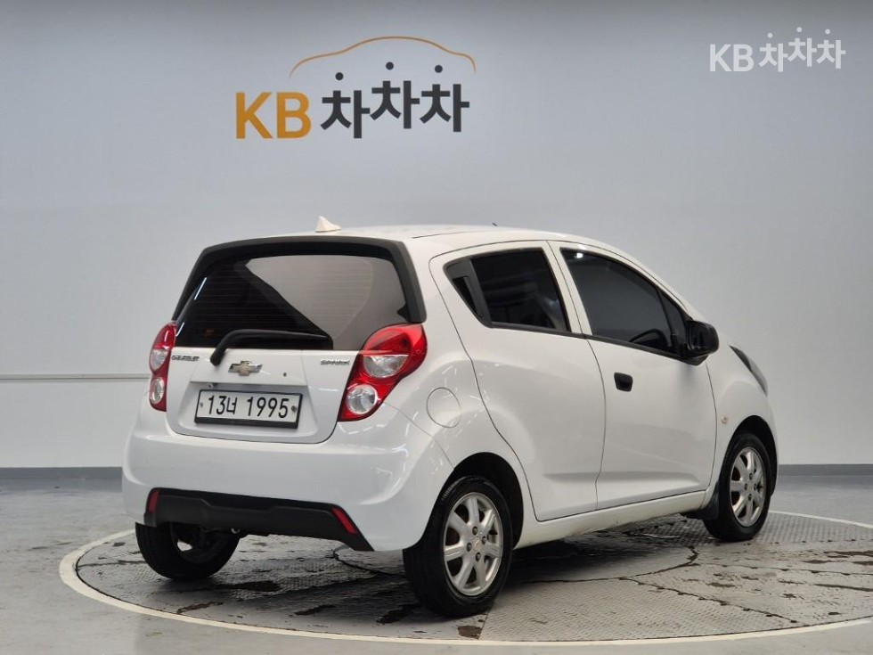 Chevrolet Spark — miniaturë 3