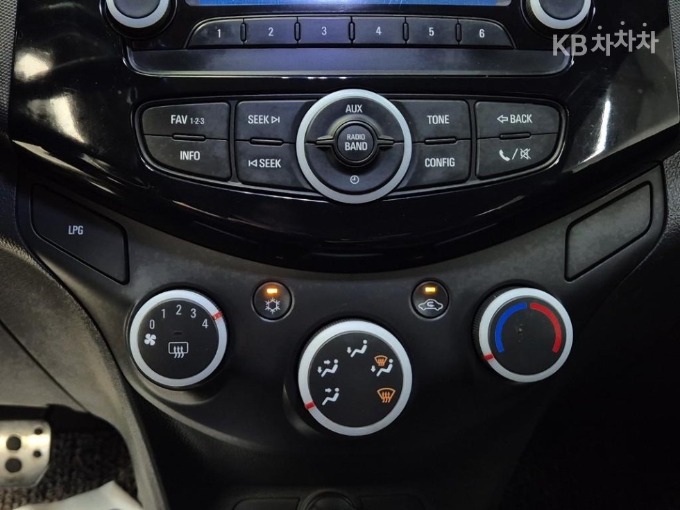 Chevrolet Spark — miniaturë 17