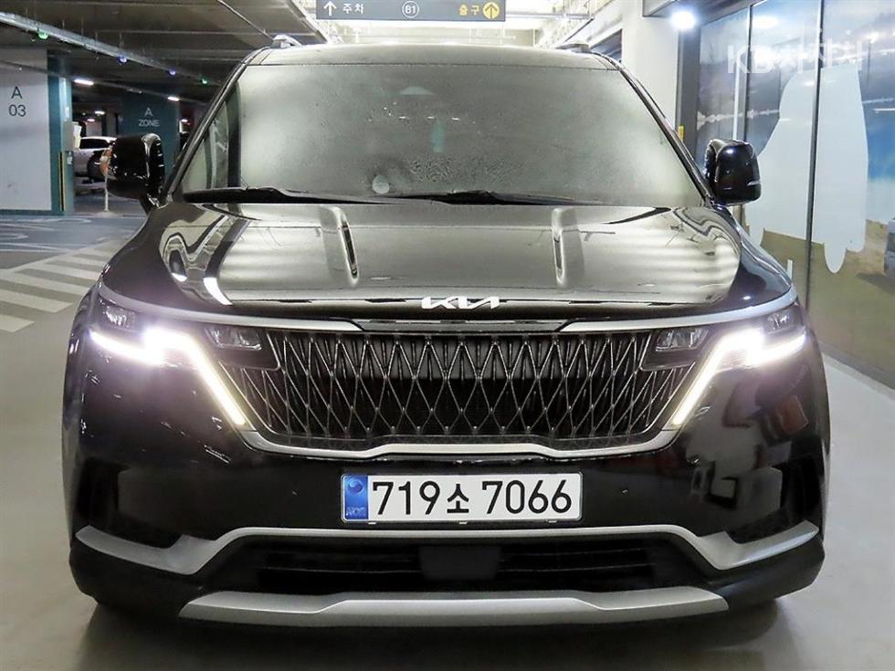 Kia Carnival — miniaturë 2