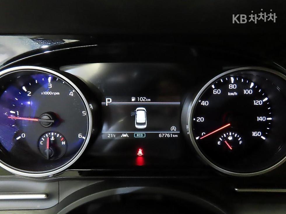 Kia Carnival — miniaturë 9