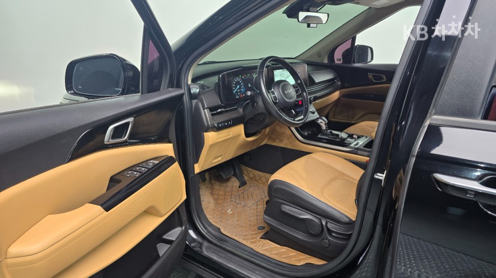 Kia Carnival — miniaturë 9