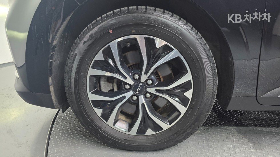 Kia Carnival — miniaturë 31
