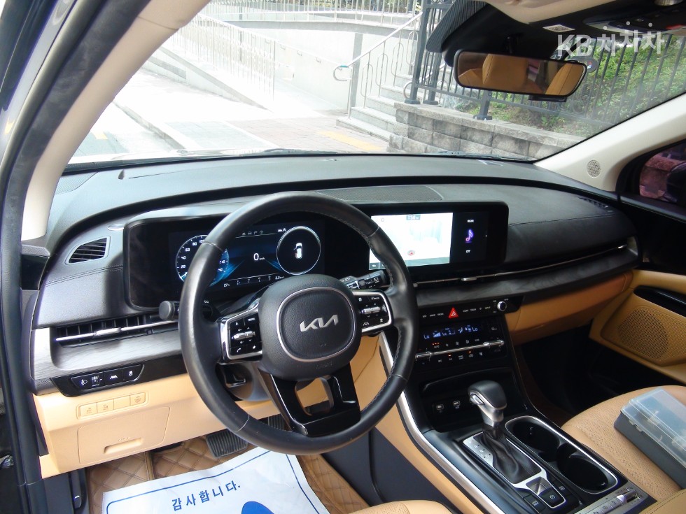 Kia Carnival — miniaturë 12