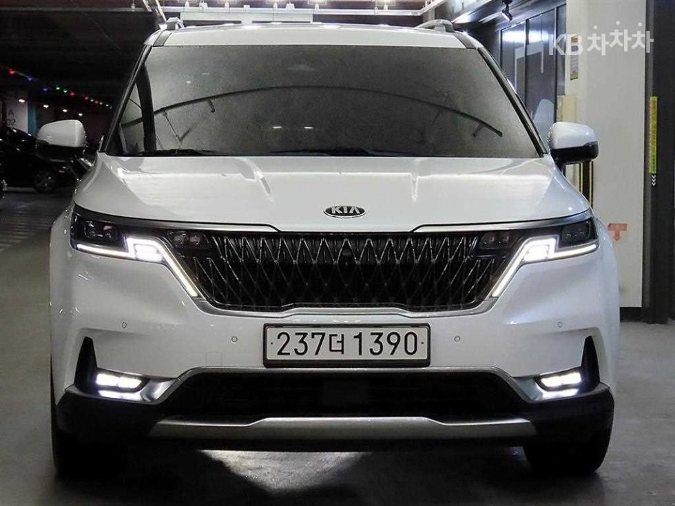 Kia Carnival — miniaturë 2