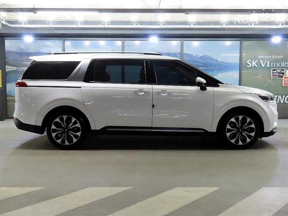 Kia Carnival — miniaturë 3