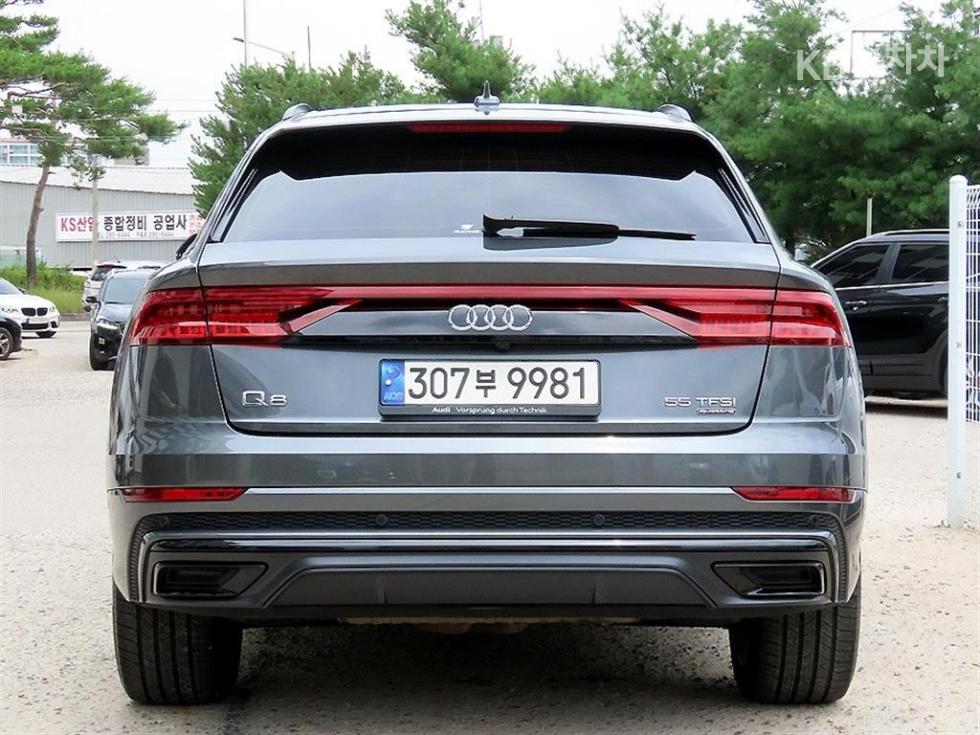 Audi Q8 — miniaturë 4