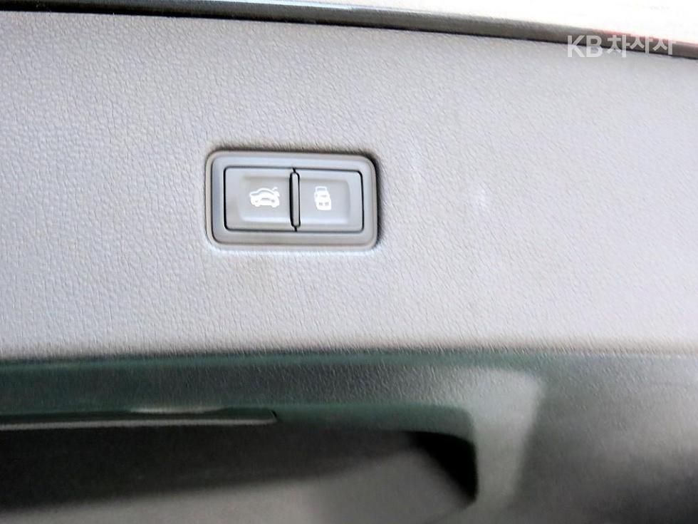 Audi Q8 — miniaturë 16