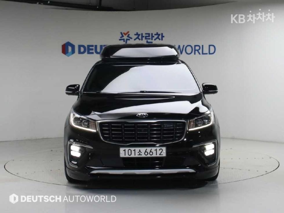 Kia Carnival — miniaturë 3